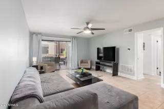 Photo #5: 6216302 Listing 