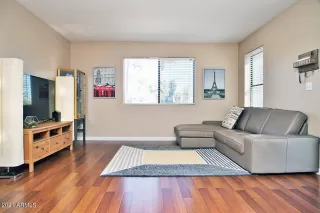 Photo #2: 6216327 Listing 