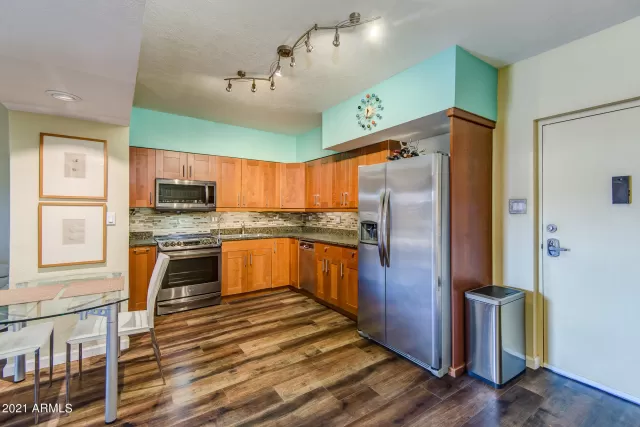 MLS: 6216341 Condo For Sale