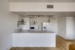 Photo #3: 6216357 Listing