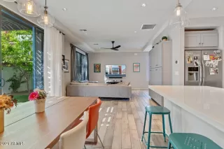 Photo #4: 6216401 Listing