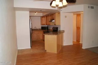 Photo #3: 6216533 Listing