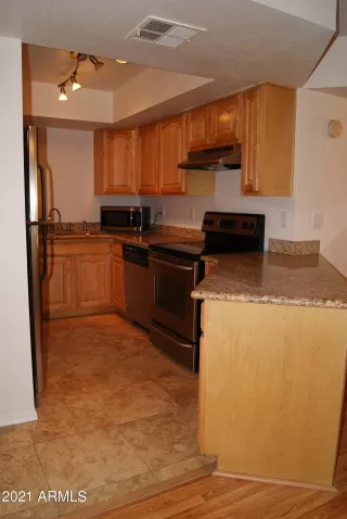 Photo #4: 6216533 Listing