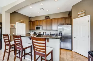 Photo #3: 6216687 Listing