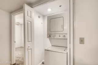 Photo #3: 6216699 Listing