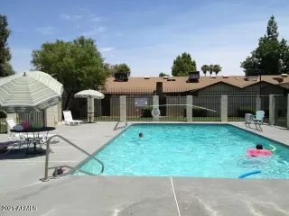 Photo #6: 6216919 Listing