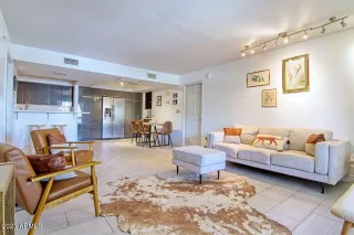 Photo #3: 6216998 Listing