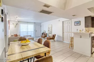 Photo #4: 6216998 Listing