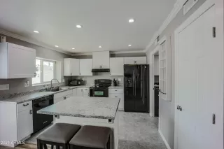 Photo #2: 6217259 Listing