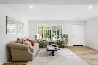 Photo #3: 6217416 Listing