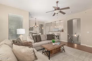 Photo #4: 6217495 Listing