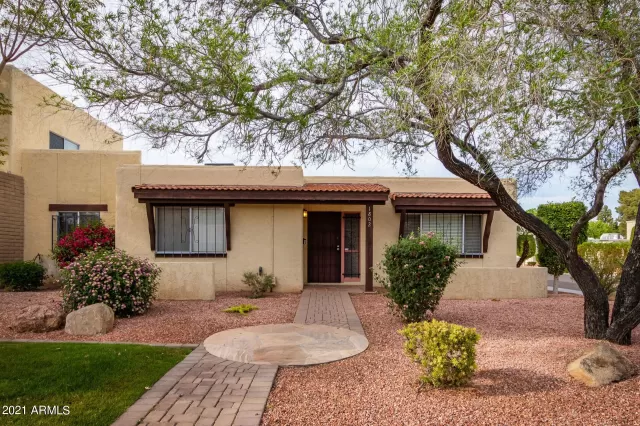 MLS: 6217616 Condo For Sale