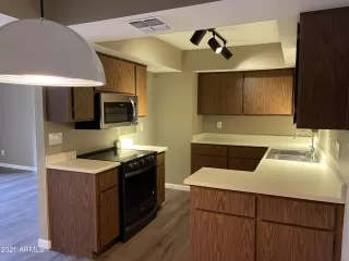 Photo #3: 6217775 Listing