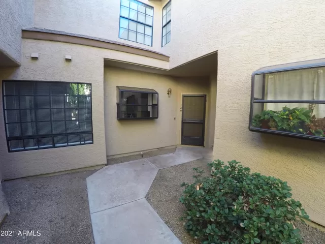 MLS: 6217812 Condo For Sale