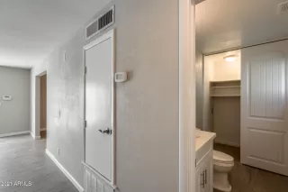 Photo #5: 6217940 Listing