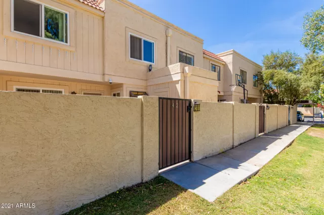 MLS: 6218327 Condo For Sale