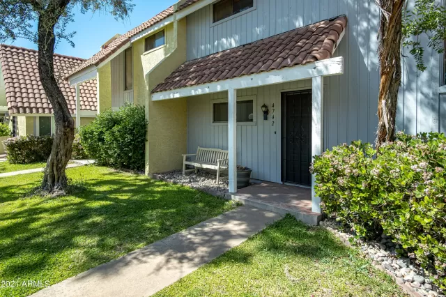 MLS: 6218408 Condo For Sale