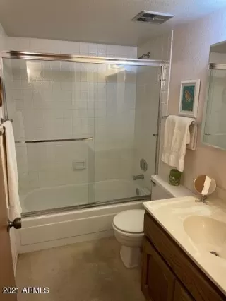 Photo #5: 6218612 Listing