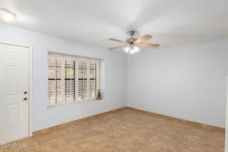 Photo #6: 6218620 Listing