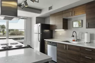 Photo #3: 6218880 Listing