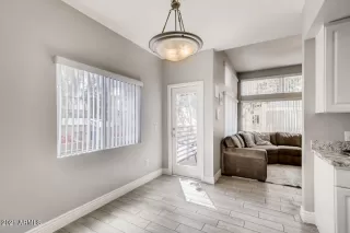 Photo #5: 6218890 Listing