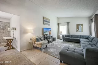 Photo #3: 6218895 Listing