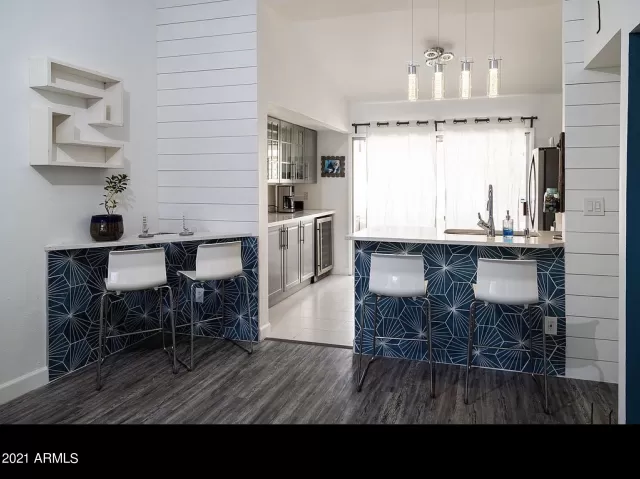 MLS: 6218913 Condo For Sale