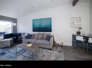 Photo #5: 6218913 Listing