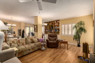 Photo #2: 6218988 Listing