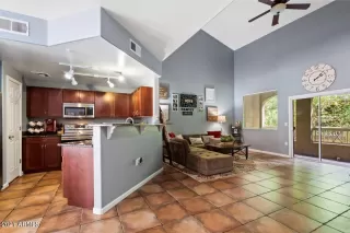 Photo #2: 6219008 Listing