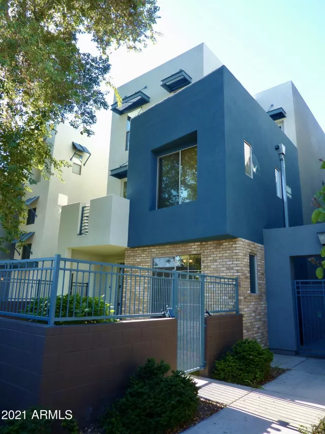 MLS: 6219023 Condo For Sale