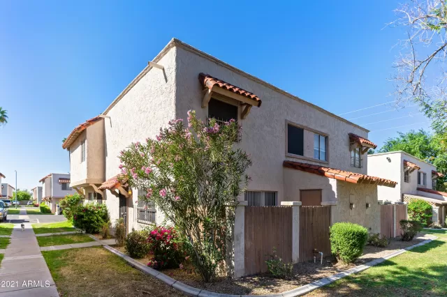 MLS: 6219113 Condo For Sale