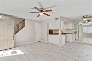 Photo #2: 6219113 Listing 