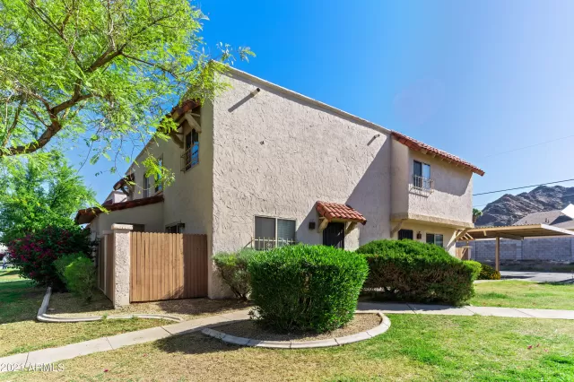 MLS: 6219116 Condo For Sale