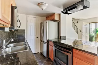 Photo #6: 6219116 Listing 