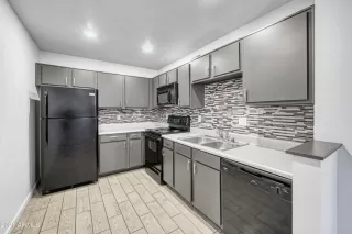 Photo #5: 6219118 Listing 
