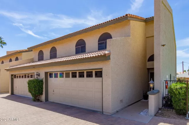 MLS: 6219205 Condo For Sale