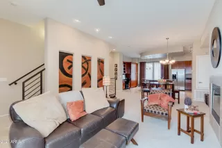 Photo #6: 6219309 Listing