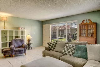 Photo #5: 6219331 Listing