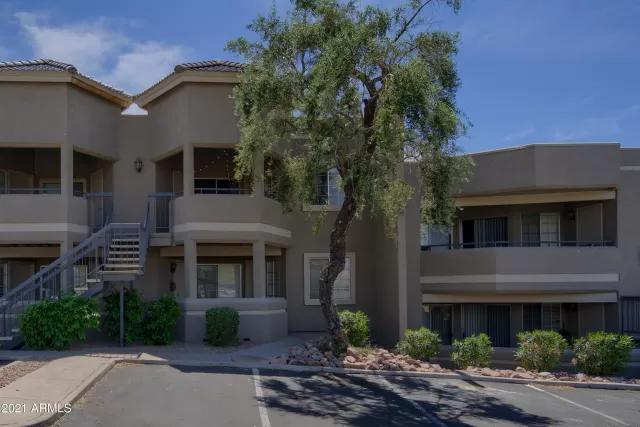 MLS: 6219386 Condo For Sale