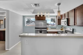 Photo #3: 6219386 Listing 