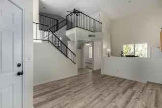 Photo #2: 6219411 Listing