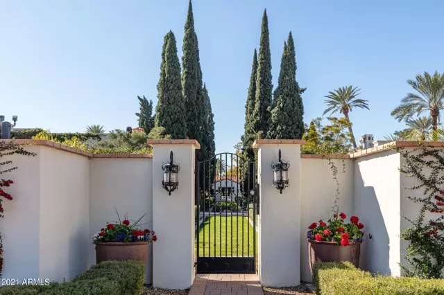 MLS: 6219516 Condo For Sale