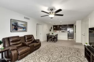 Photo #5: 6219665 Listing