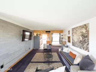 Photo #2: 6219675 Listing