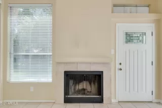 Photo #5: 6219947 Listing