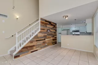 Photo #6: 6219947 Listing