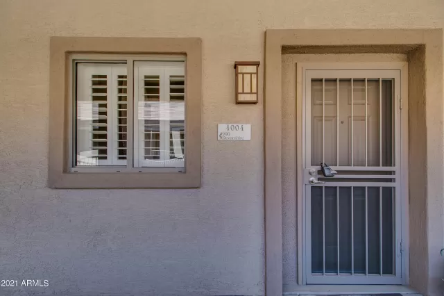 MLS: 6220005 Condo For Sale