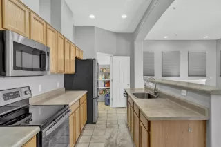 Photo #5: 6220043 Listing 