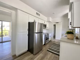 Photo #6: 6220058 Listing